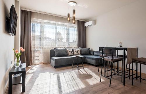 Primorski Apartment | Sunny Ap & Parking 5min From The Beach