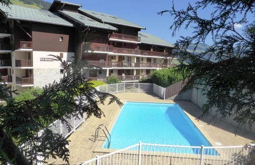 Areches Apartment | Sunny Apartment for 4 with Balcony, Close to Slopes in Beaufort