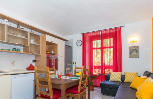 Vanchiglietta Apartment | Sunny Apartment by Wonderful Italy