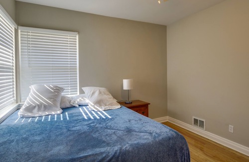 Columbia Cottage | Sunny Columbia Home ~ 3 Mi to Usc!