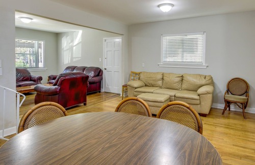 Columbia Cottage | Sunny Columbia Home ~ 3 Mi to Usc!