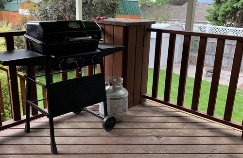 Pocatello House | Sunny Days w/room for everyone. Pet-Friendly!