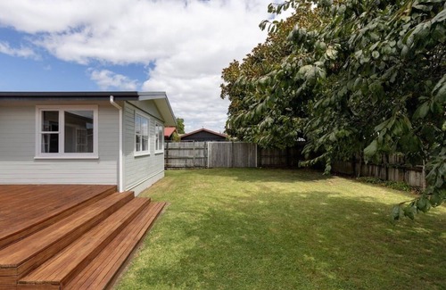 Tauranga House | Sunny family fun in quiet neighbourhood