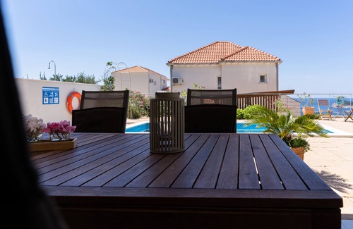 Popovici Apartment | Sunny hill apartment with private pool and magnificent seaview