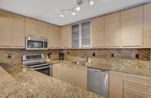 Sunny Isles Beach Apartment | Sunny Isles 4 Bedrooms on the beach