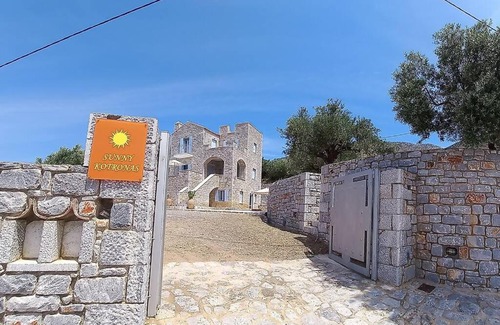 Kotronas Apartment | Sunny Kotronas