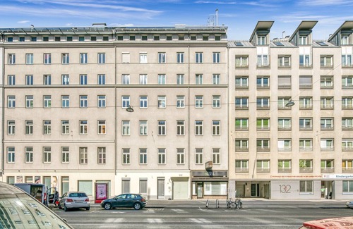 Matzleinsdorf Apartment | Sunny Margareten 2BR w/Elevator near Matzleinsdorferplatz, by Blueground