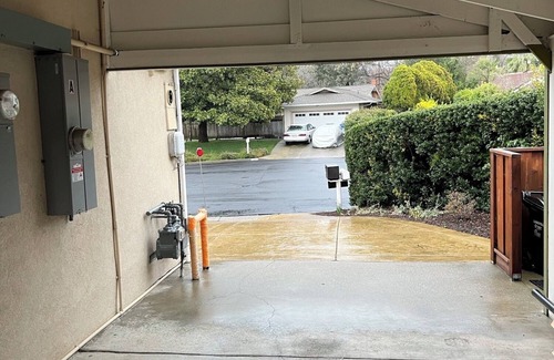 Walnut Creek House | Sunny One Bedroom In-law Walking Distance to Public Transit