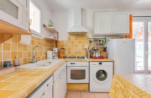 Roquebrun Villa | Sunny Roquebrun Getaway