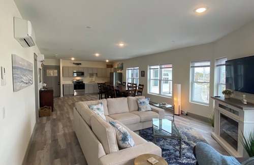 Onset Apartment | Sunny, Spacious, Stunning! BeachfrontnOnset Beach The Gateway to Cape Cod