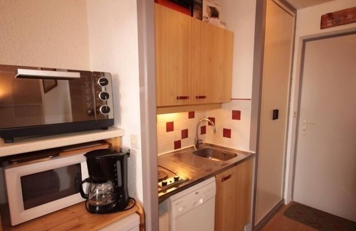 Les Saisies Apartment | Sunny studio, equipped with balcony in the heart of Les Saisies, pets allowed