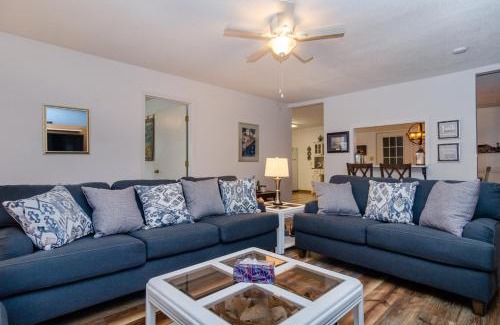 Kure Beach House | Sunny Vacations Cottage by Bryant Real Estate