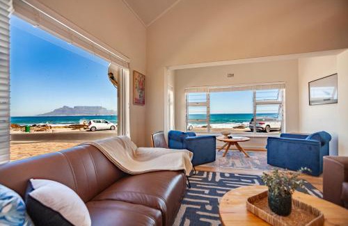 Bloubergstrand House | SUNNYSIDE- 5 Bedroom Beach House, Bloubergstrand