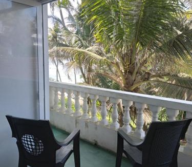 Bandaramulla House | SunRay Rest - Beach View Homestay