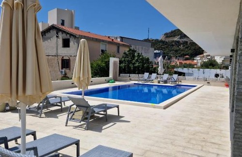 Becici Apartment | Sunrise Apartment Leni Budva