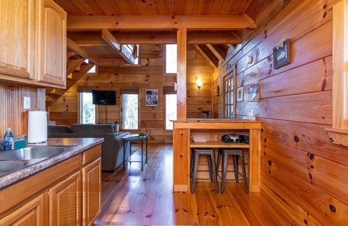 Campton Apartment | Sunrise Cabin