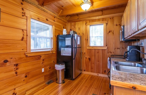 Campton Apartment | Sunrise Cabin