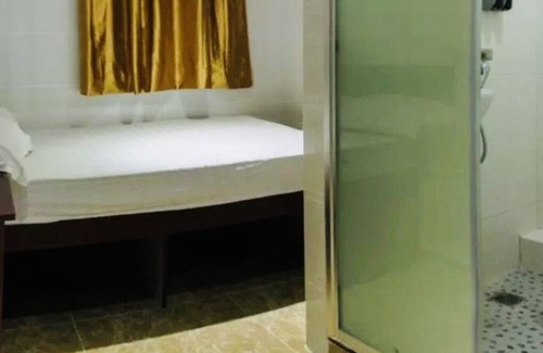 Yau Tsim Mong House | Sunrise Hostel