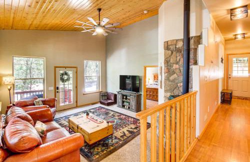 Pinetop-Lakeside House | Sunrise Resort Day Trips! Family Cabin with Fire Pit