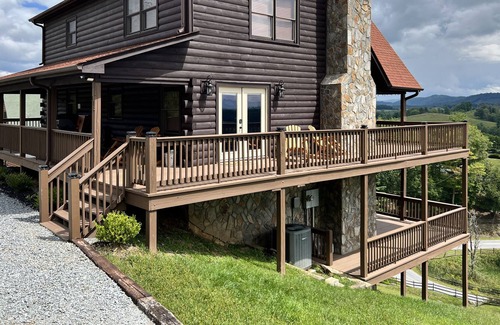 Piney Creek Cabin | Sunrise Ridge Lodge - The perfect gateway