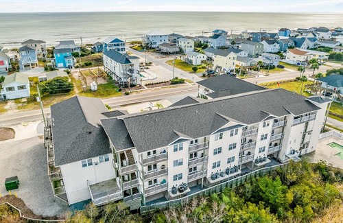 Surf City Hotel | Sunset Bliss