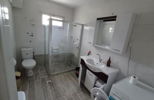 Seferihisar Apartment | SUNSET-Denize sıfır konumda, eşyalı yazlık