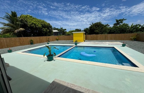 Hannah's Rest Apartment | Sunset Island Sanctuary; sleeps 4!