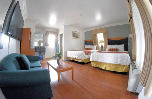 San Roque Hotel | Sunset Motel