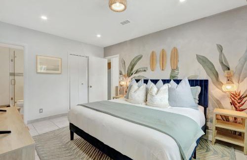 Garden Isles House | Sunset Oasis with Movie Theatre, Heated Pool & Game Room