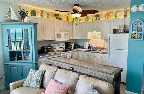 South Island Apartment | Sunset & Ocean Front Views-FM-Beach(Pool is Open)