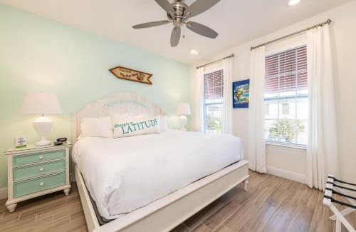 West Kissimmee House | Sunset On Shaker Cottage With Private Pool Near Disney With Margaritaville Resort & Island H20 Access - 7960Sh