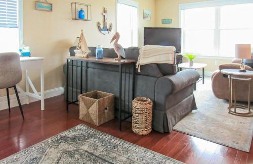 Hampton House | Sunset Pointe