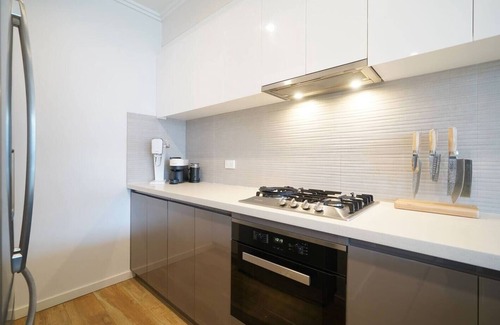 Scarborough Apartment | Sunset Summit :Super stylish w/Ocean views