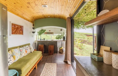 Tierras Morenas House | Sunset view BUS, unique stay, 5min to lake Arenal