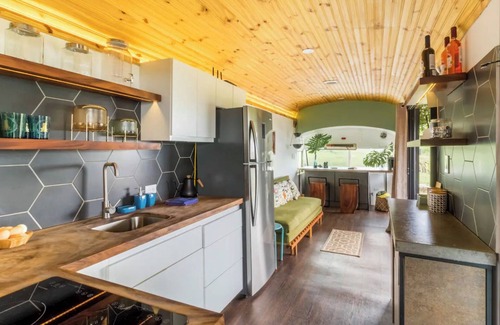 Tierras Morenas House | Sunset view BUS, unique stay, 5min to lake Arenal