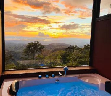 Monteverde Hotel | Sunset Vista Lodge,Monteverde,Costa Rica.