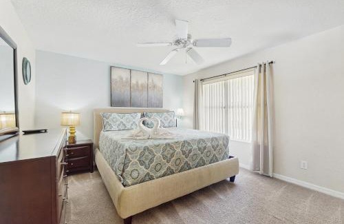 Regal Palms House | Sunshine Retreat