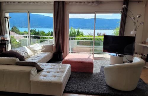 Veyrier-du-Lac Villa | Sunshine Villa in front of Annecy Lake