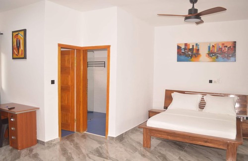 Kribi Hotel | Sup Prem Rm 2P · Balc. · Beach · B'fast opt