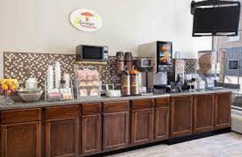 Grande Prairie Hotel | Super 8 by Wyndham Grande Prairie