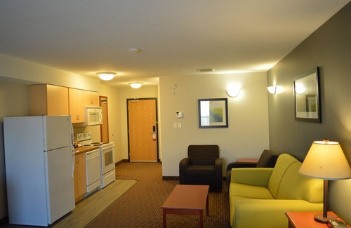 Grande Prairie Hotel | Super 8 by Wyndham Grande Prairie