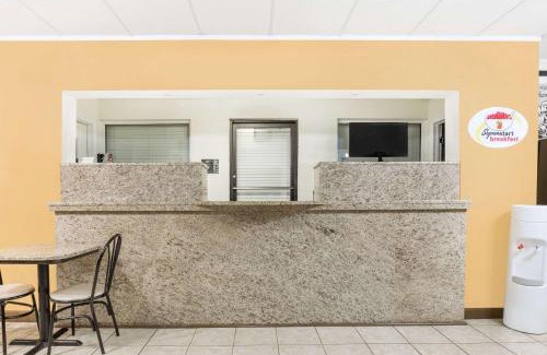 Santee Hotel | Super 8 by Wyndham Santee