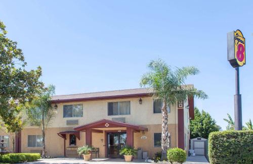 Selma Hotel | Super 8 by Wyndham Selma/Fresno Area