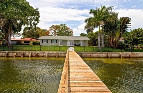 Coquina Key House | Super Bowl 55 Tampa Bay Waterfront 4-Room Rentals