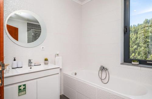 Camacha House | SUPER Camacha - Casa da Eira