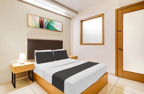 Kalasipalya Hotel | Super Collection O Metro Park Opposite Kalasipalya Bus stand