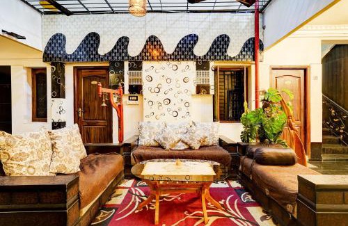 Khattalwada Hotel | Super Collection O Puducherry Railway Station Formerly Peace Residecy