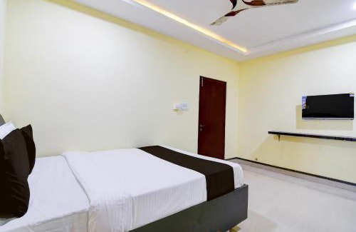 Srikakulam Hotel | Super Collection O Rama Lakshmana Junction Srikakulam
