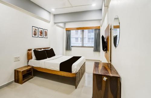 Gandhinagar Hotel | Super Collection O Sabarmati River Gandhinagar Formerly Hotel Royal Park