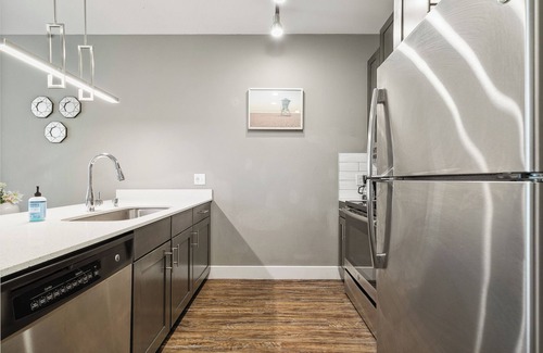 Legacy Park Apartment | Super Cozy 1-bedroom apartment in perfect Plano with fitness room, AC